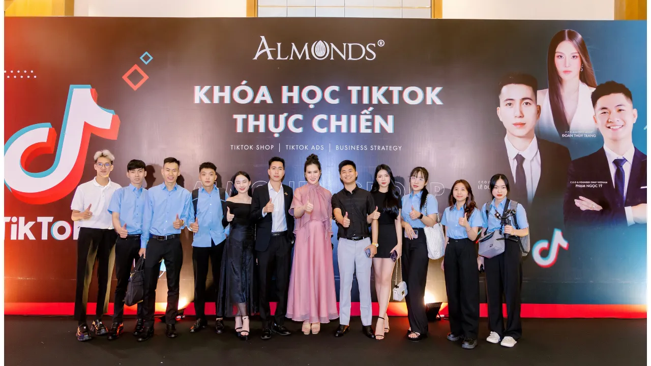 Đội ngũ LDH Media tại Khóa học TikTok Thực Chiến (TikTok Shop, TikTok Ads, Business Strategy) cùng Almonds