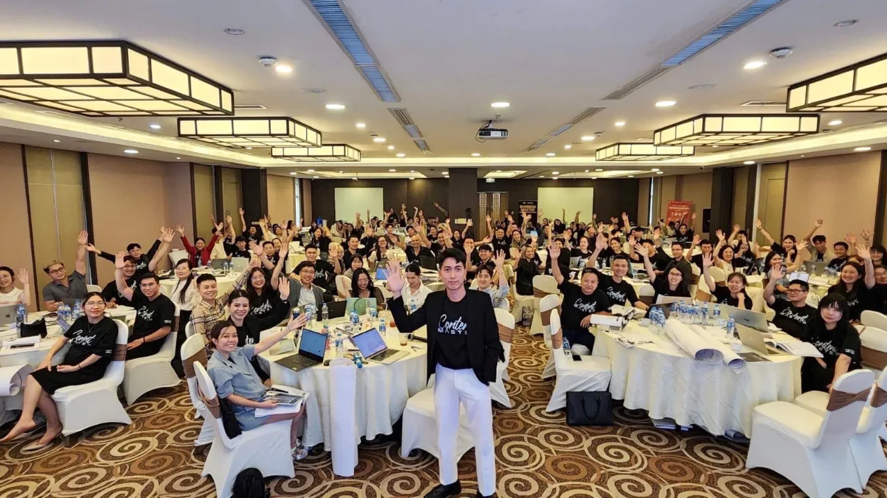 Lớp Content Master